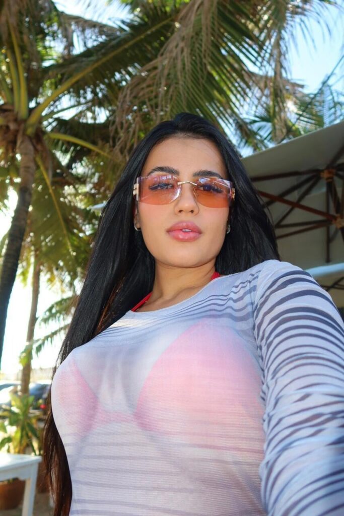 Black hair 69 position escort in Lahore