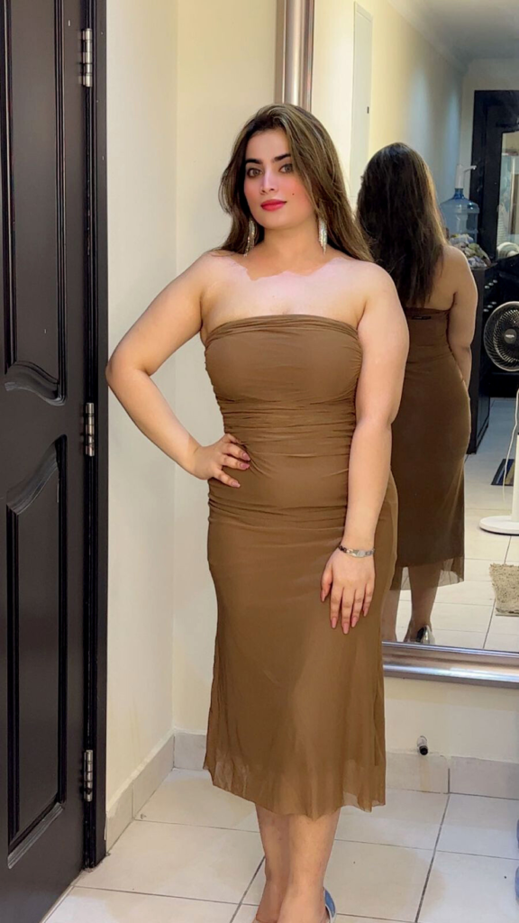 Big boobs escort in Lahore