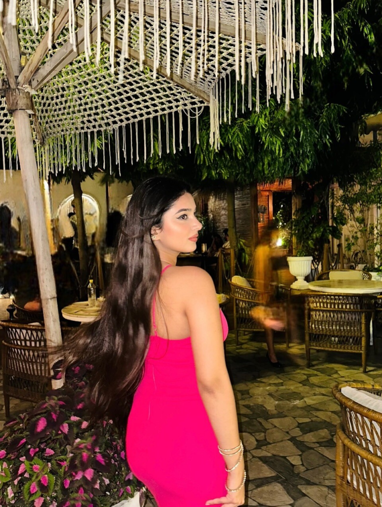 GFE escort available for dinner date