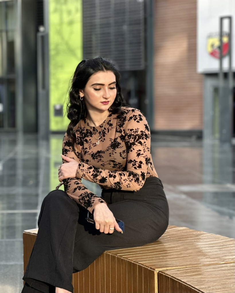 blowjob escort girls in Lahore