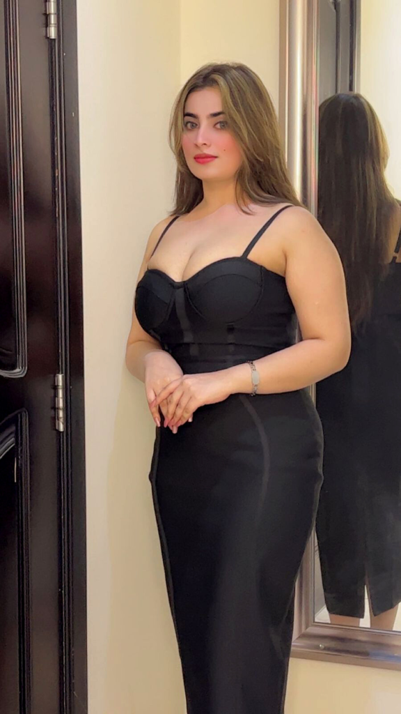 Big boobs escort in Lahore