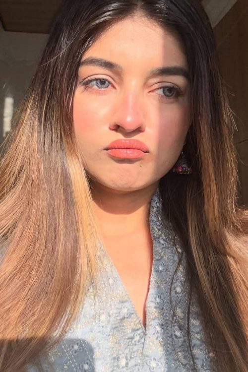 Blonde hair escort in Lahore